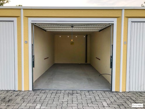 Unsere Garagen haben Strom und Licht